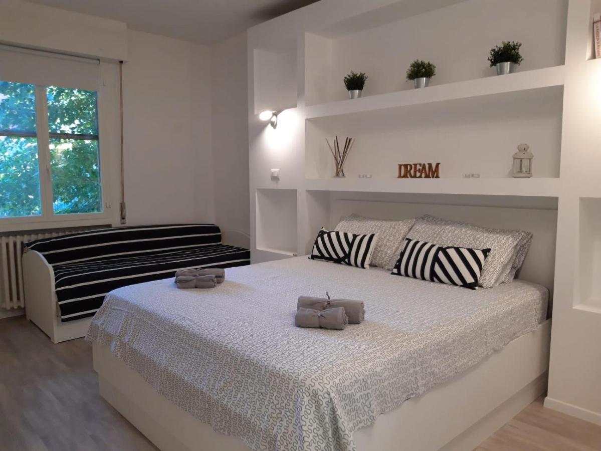 Bed&Breakfast Bbqueen Sandonato Policlinico Bed & Breakfast ซานโดนาโต มีลาเนเซ ภายนอก รูปภาพ